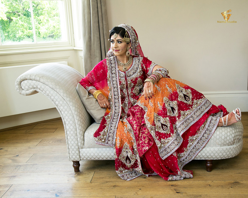 Iranian-photographer 
 Asian Bride before wedding ceremony, photographer by Hamid Saboury top Persian wedding photographer Birmingham. 
 Keywords: Iranian wedding photographer Birmingham